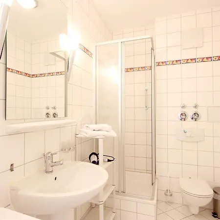 Seerosen By Rujana 宾茨