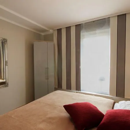 Seerosen By Rujana 宾茨